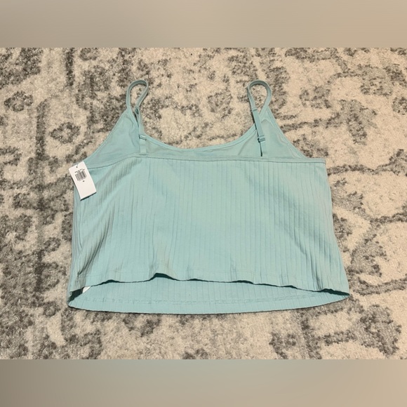 Old Navy cropped tank top. Size xl. - Picture 5 of 5